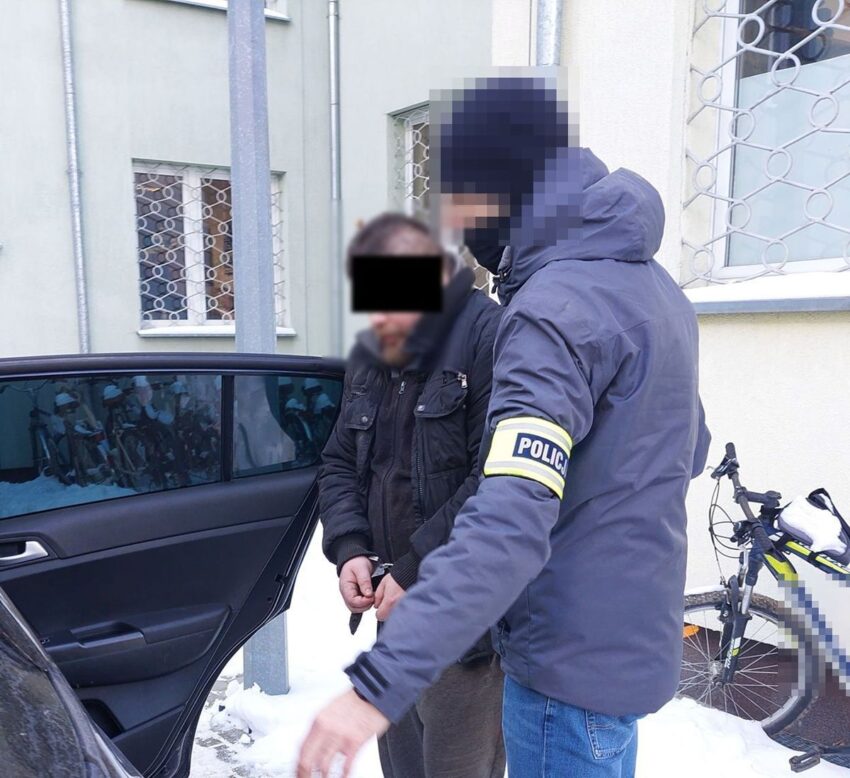 Dwaj poszukiwani listami gończymi trafili już do zakładu karnego