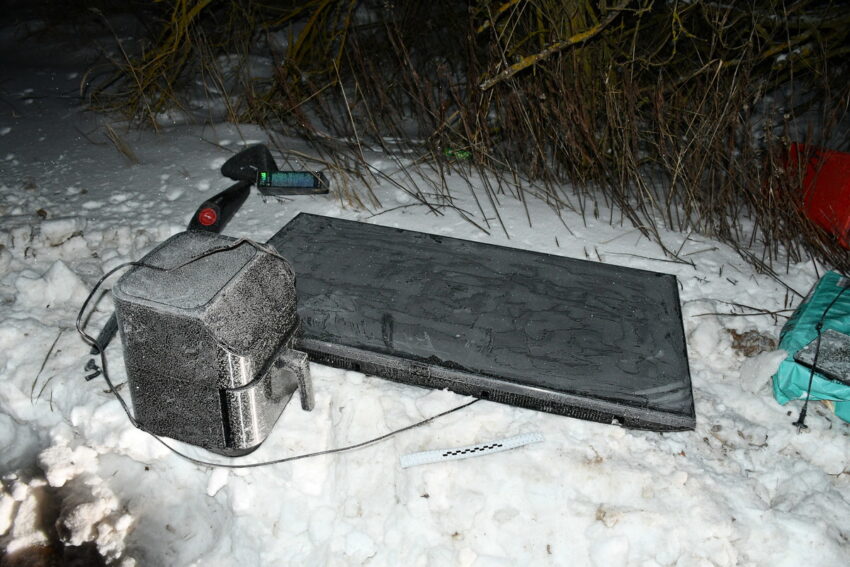 Łupy w śniegu, a podłoga w oleju. „Gang Olsena” w rękach płockich policjantów