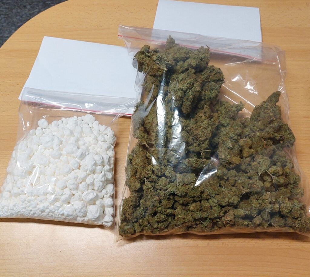 48-latek trafił do aresztu. Policjanci zabezpieczyli w jego aucie znaczne ilości narkotyków