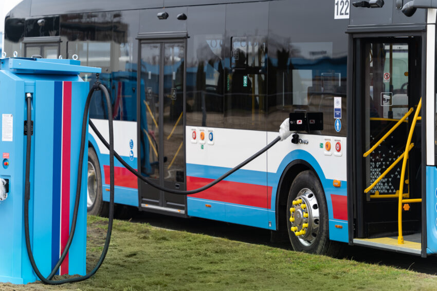 Siedlce inwestują w ekologiczną przyszłość. Blisko 10 milionów złotych na nowe autobusy elektryczne